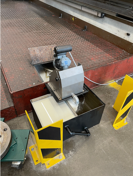 Oelskimmer-1U-am-Ende-des-Bodenbetts